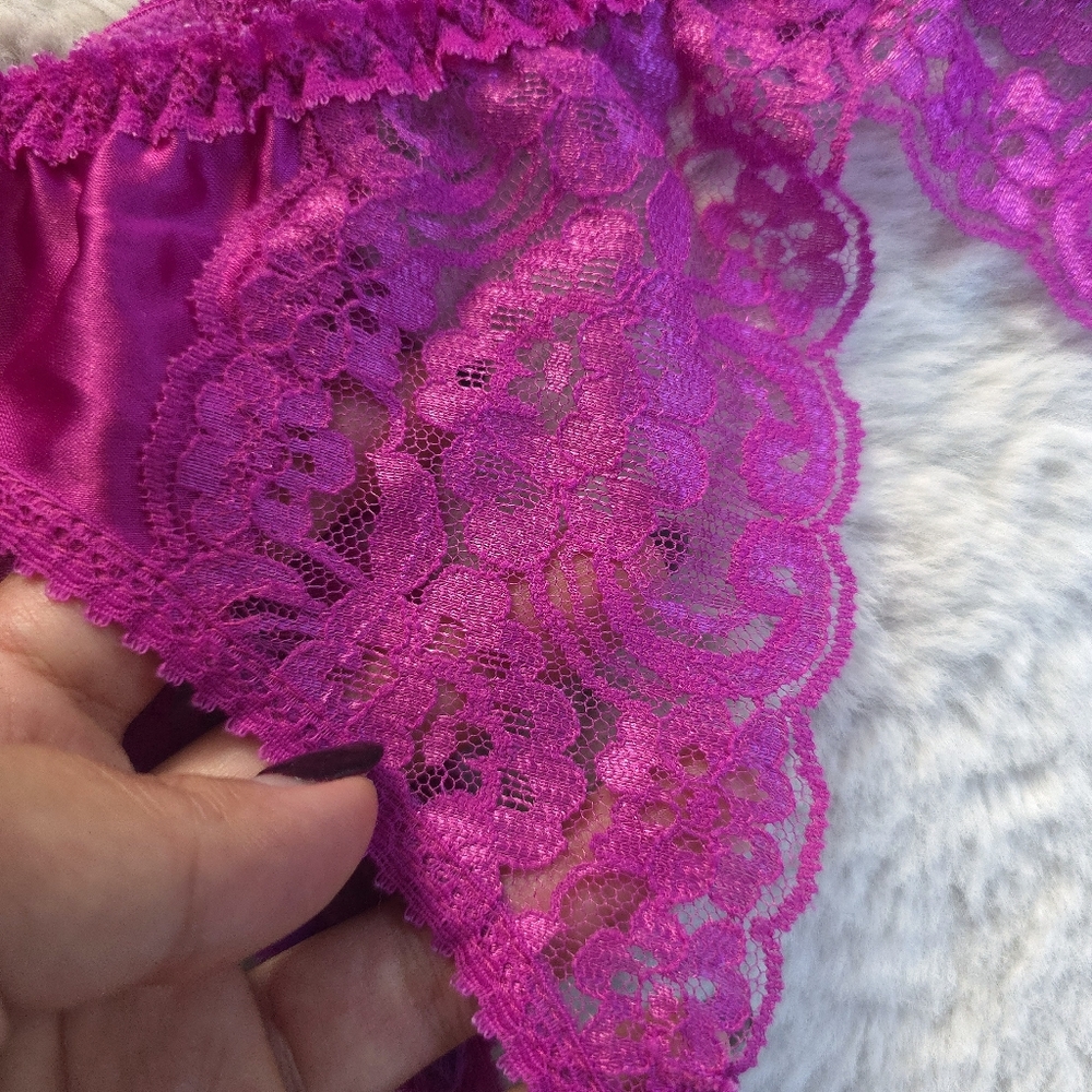 Vintage Christian Dior Deadstock Coquette Lace Pearl Lingerie Bra Garter Set - Picture 8 of 11